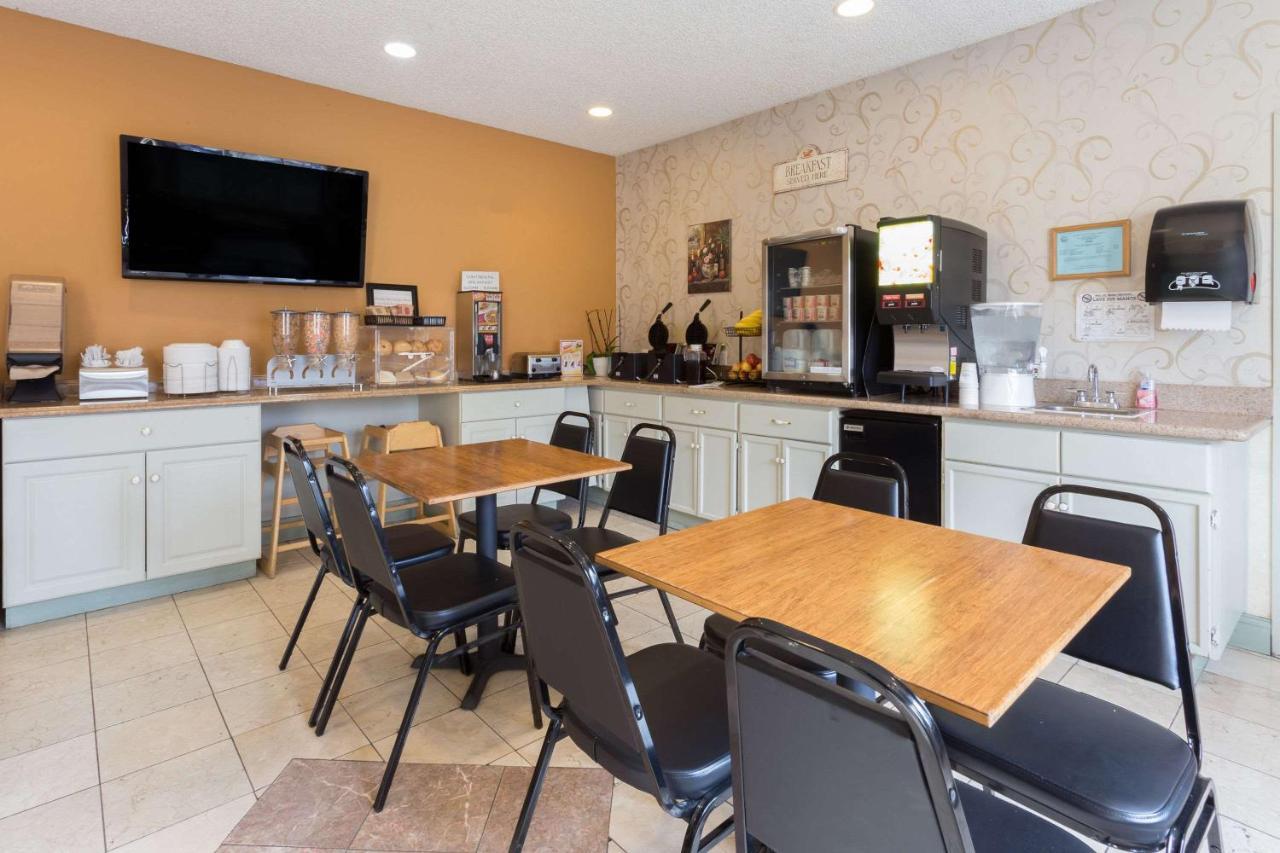 Howard Johnson By Wyndham Vancouver Hotel & Suites Luaran gambar