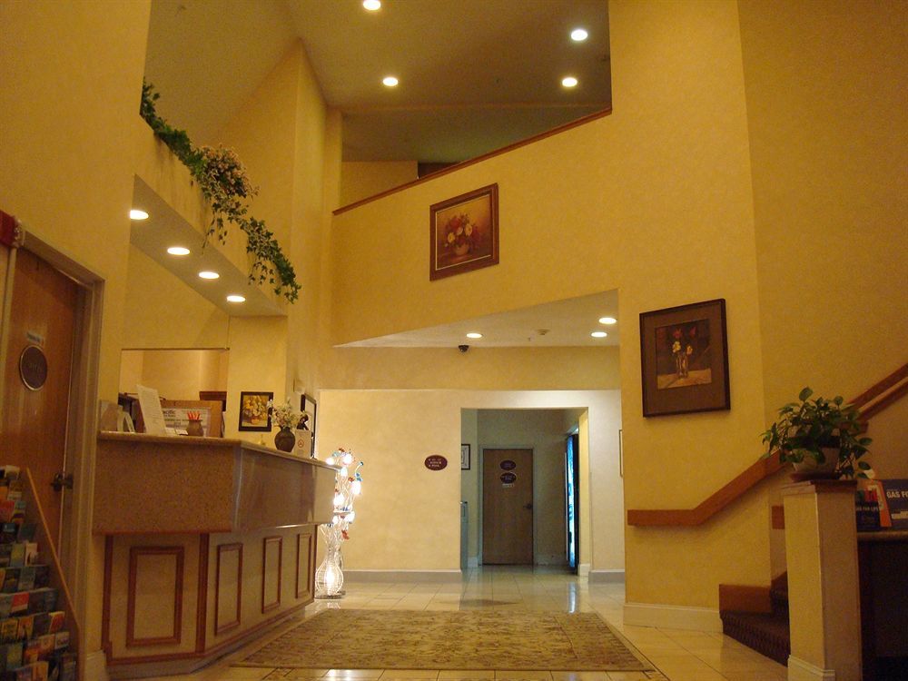 Howard Johnson By Wyndham Vancouver Hotel & Suites Luaran gambar