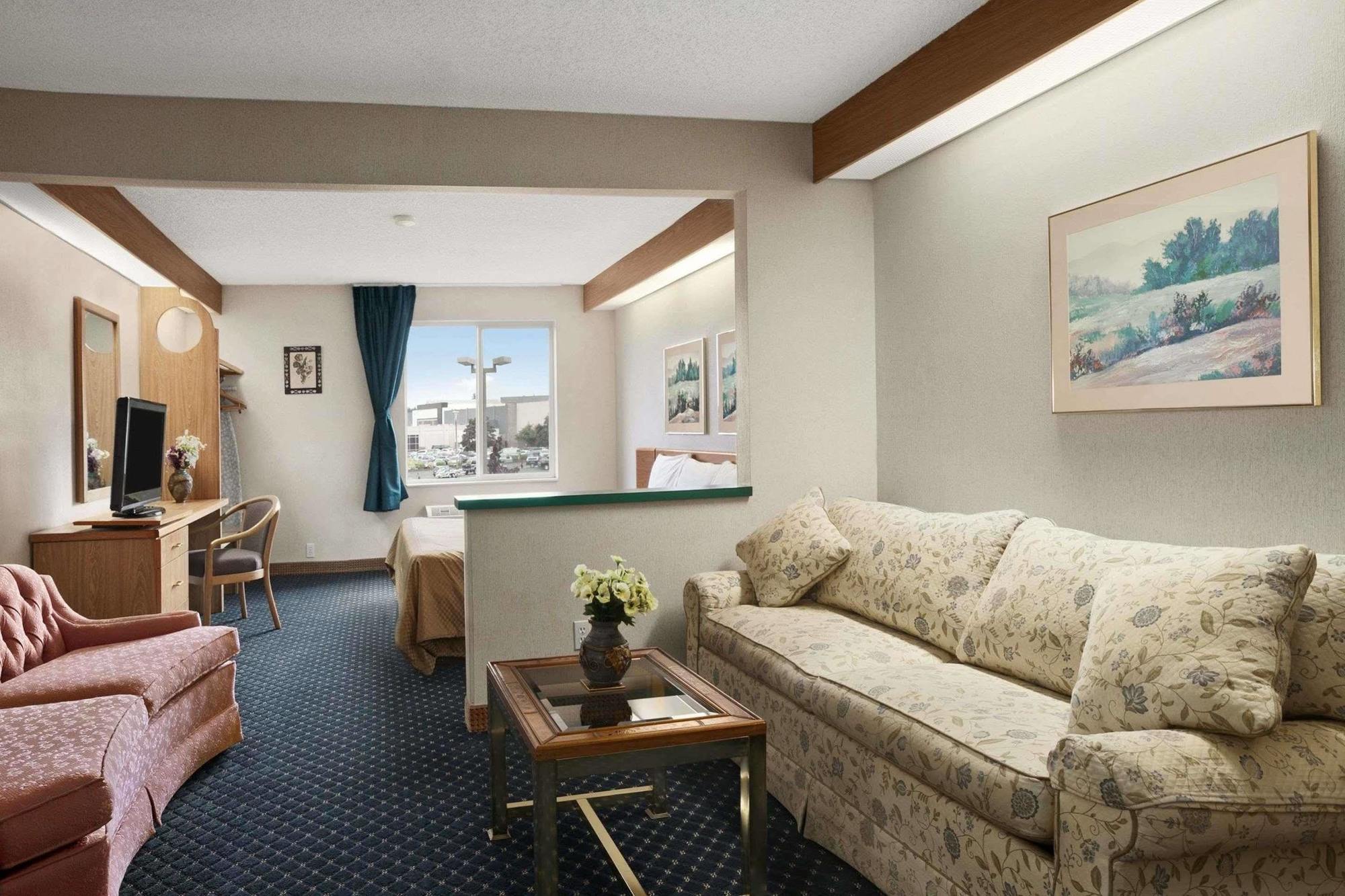 Howard Johnson By Wyndham Vancouver Hotel & Suites Luaran gambar