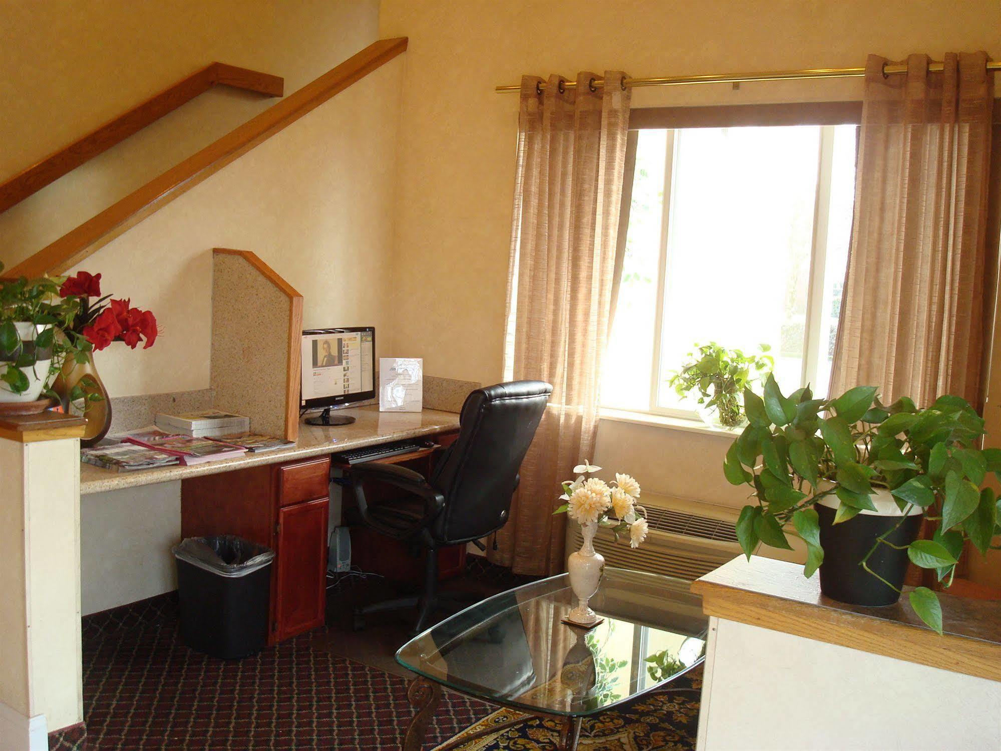 Howard Johnson By Wyndham Vancouver Hotel & Suites Luaran gambar